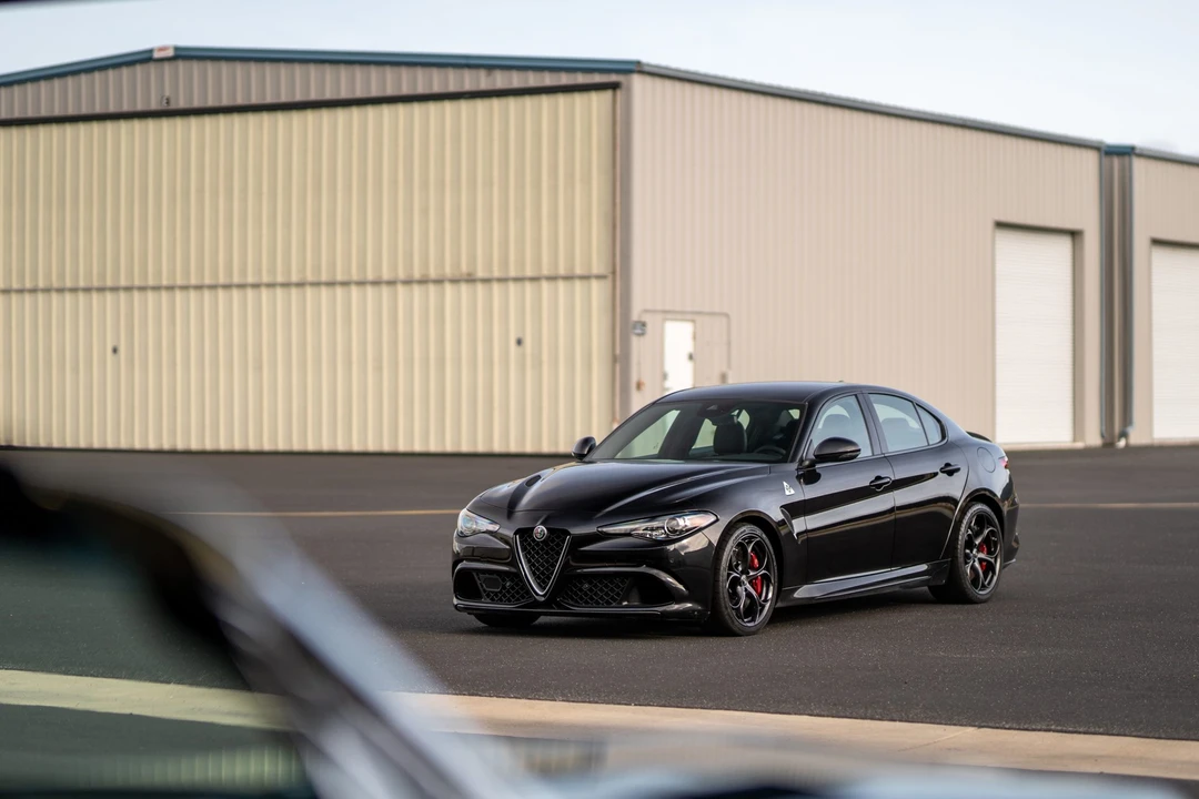 2017 Alfa Romeo Giulia Quadrifoglio - Image 3 of 31