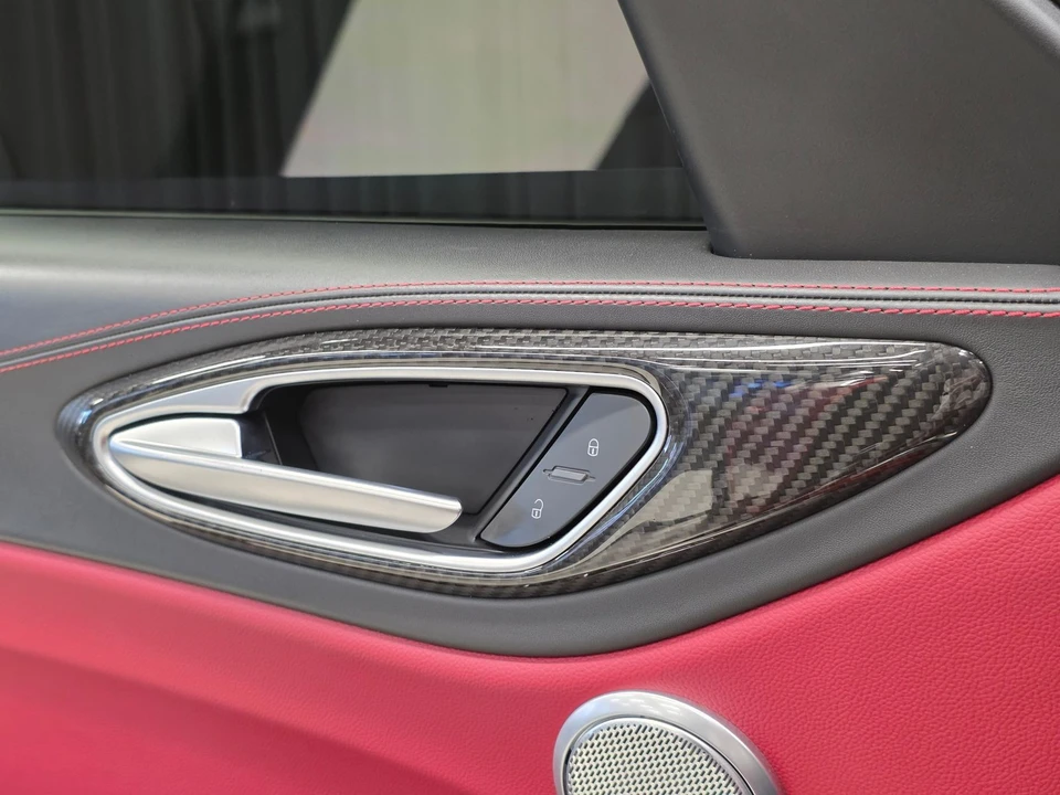 2017 Alfa Romeo Giulia Quadrifoglio - Image 18 of 21