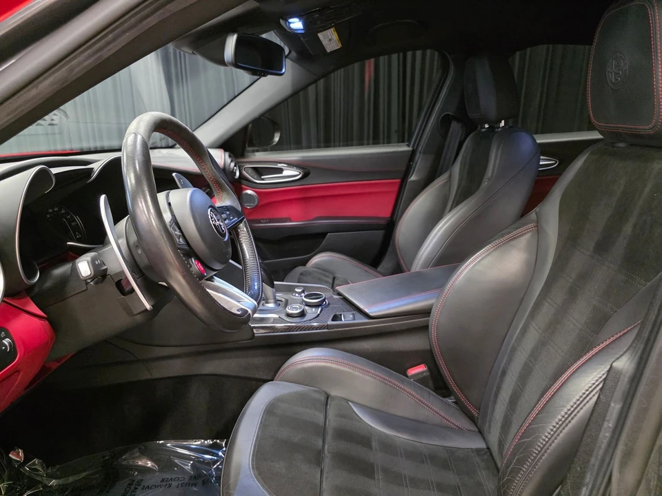 2017 Alfa Romeo Giulia Quadrifoglio - Image 20 of 21