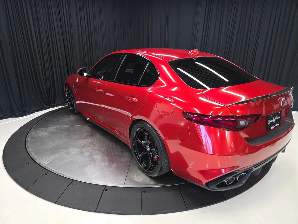 2017 Alfa Romeo Giulia Quadrifoglio - Image 12 of 21