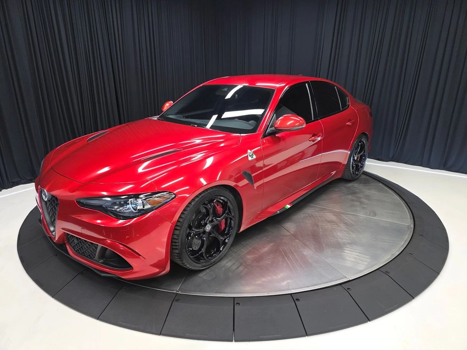 2017 Alfa Romeo Giulia Quadrifoglio - Image 10 of 21
