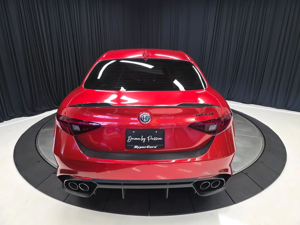 2017 Alfa Romeo Giulia Quadrifoglio - Image 13 of 21