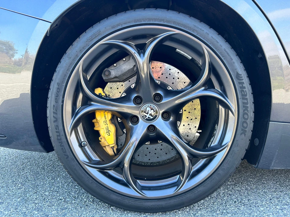 2017 Alfa Romeo Giulia Quadrifoglio - Image 24 of 31