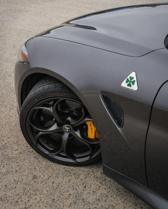 2017 Alfa Romeo Giulia Quadrifoglio - Image 17 of 31