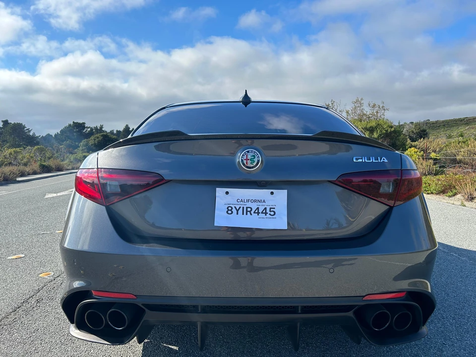 2017 Alfa Romeo Giulia Quadrifoglio - Image 10 of 31