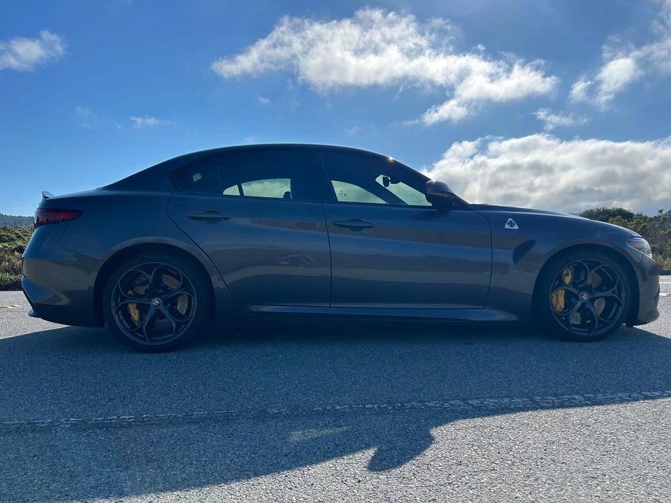 2017 Alfa Romeo Giulia Quadrifoglio - Image 11 of 31