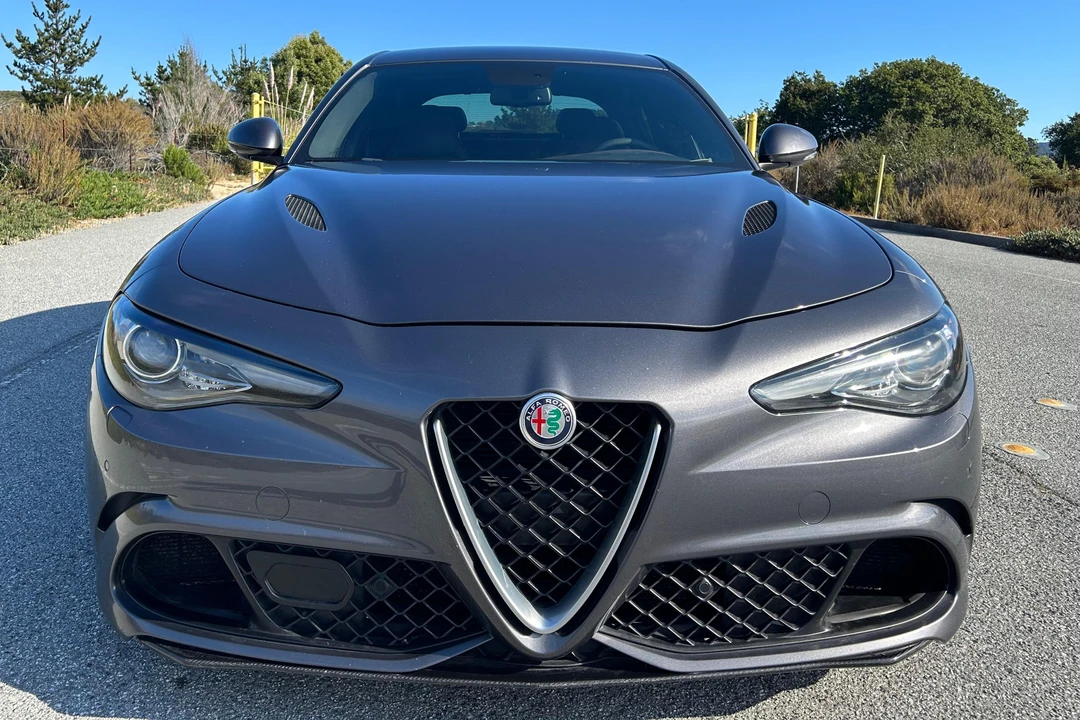 2017 Alfa Romeo Giulia Quadrifoglio - Image 2 of 31