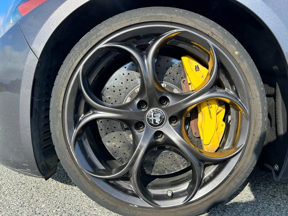 2017 Alfa Romeo Giulia Quadrifoglio - Image 22 of 31