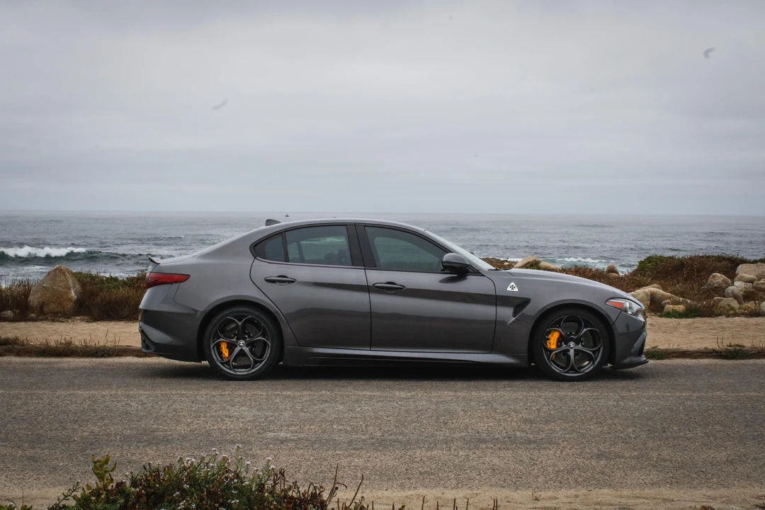 2017 Alfa Romeo Giulia Quadrifoglio - Image 12 of 31