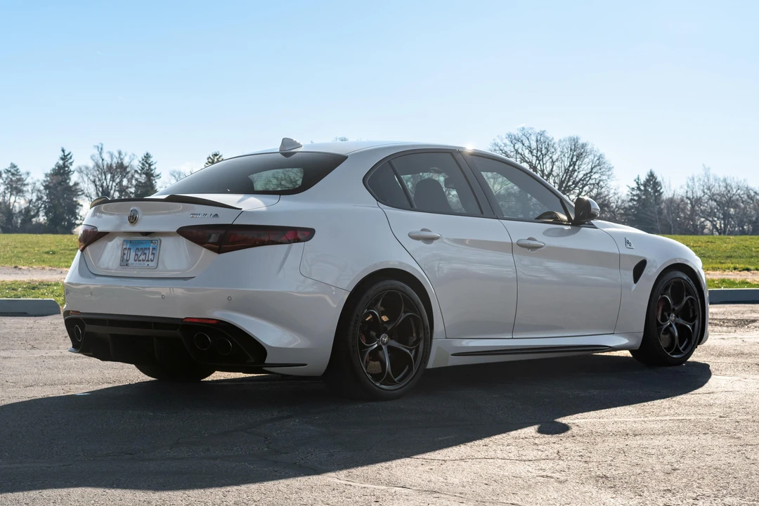 2017 Alfa Romeo Giulia Quadrifoglio - Image 7 of 31