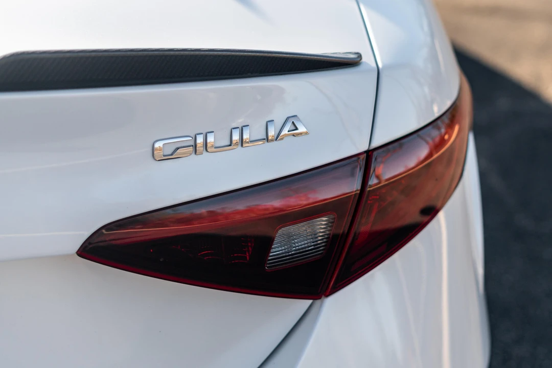 2017 Alfa Romeo Giulia Quadrifoglio - Image 22 of 31