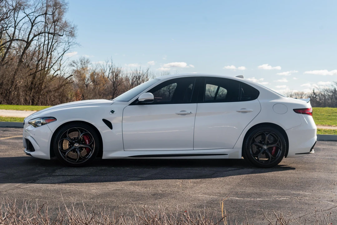2017 Alfa Romeo Giulia Quadrifoglio - Image 6 of 31