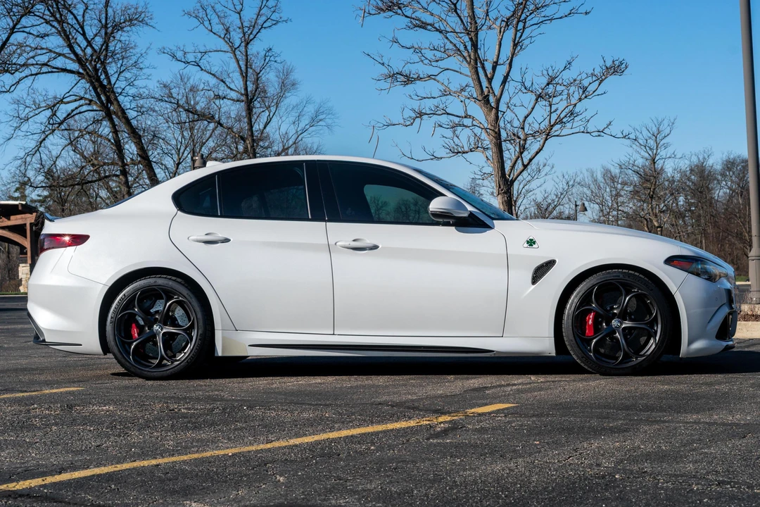 2017 Alfa Romeo Giulia Quadrifoglio - Image 3 of 31