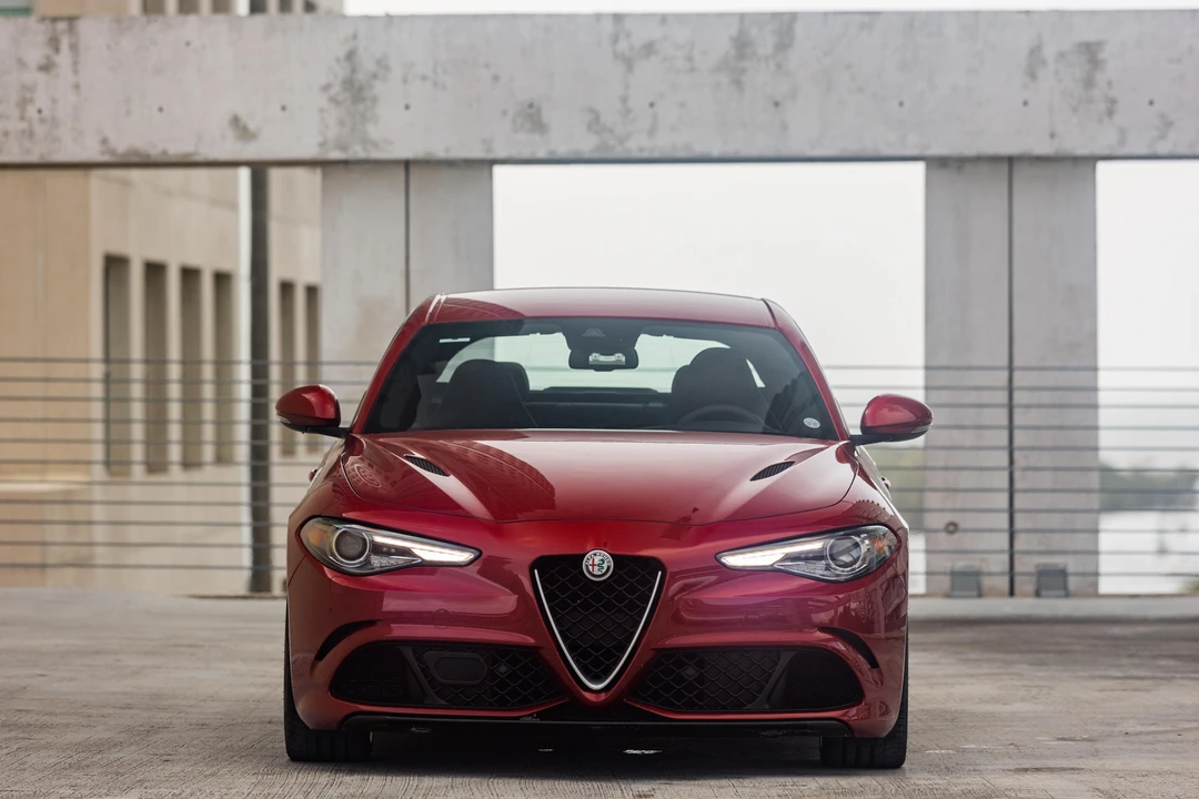 2017 Alfa Romeo Giulia Quadrifoglio - Image 6 of 31