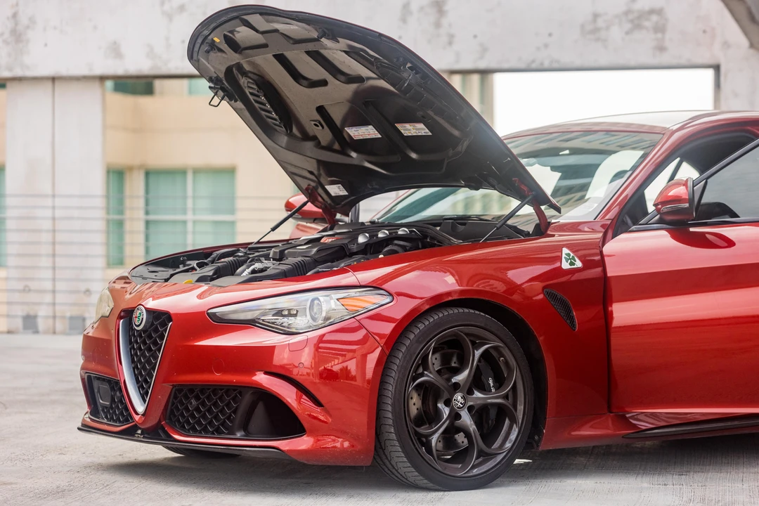 2017 Alfa Romeo Giulia Quadrifoglio - Image 16 of 31