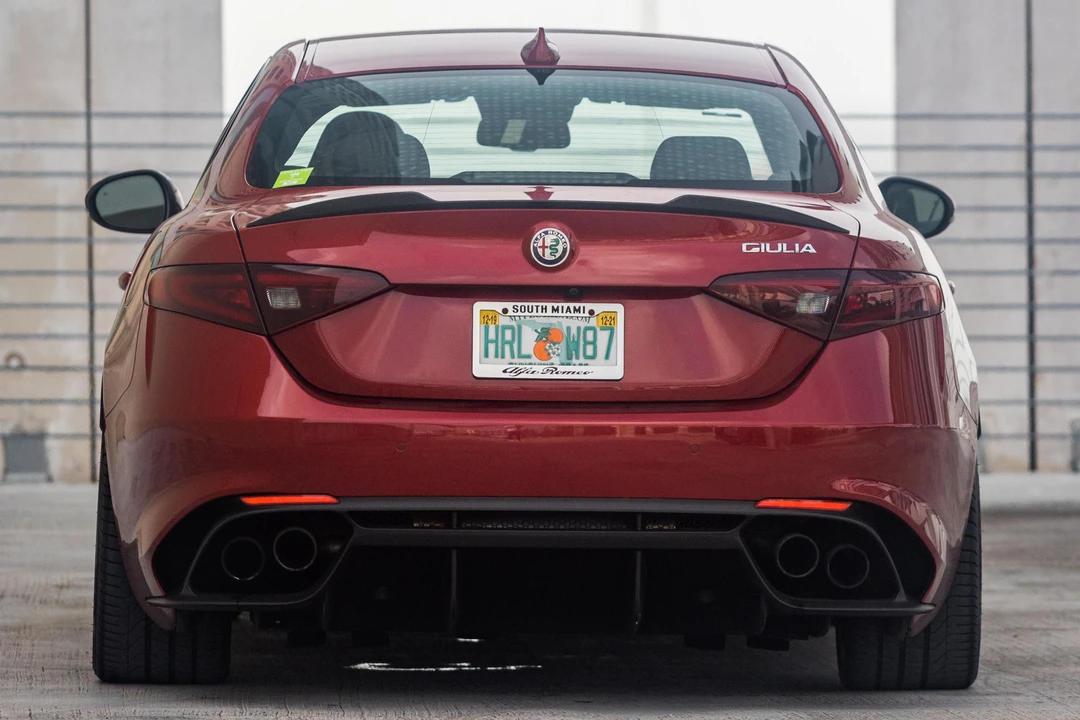 2017 Alfa Romeo Giulia Quadrifoglio - Image 5 of 31
