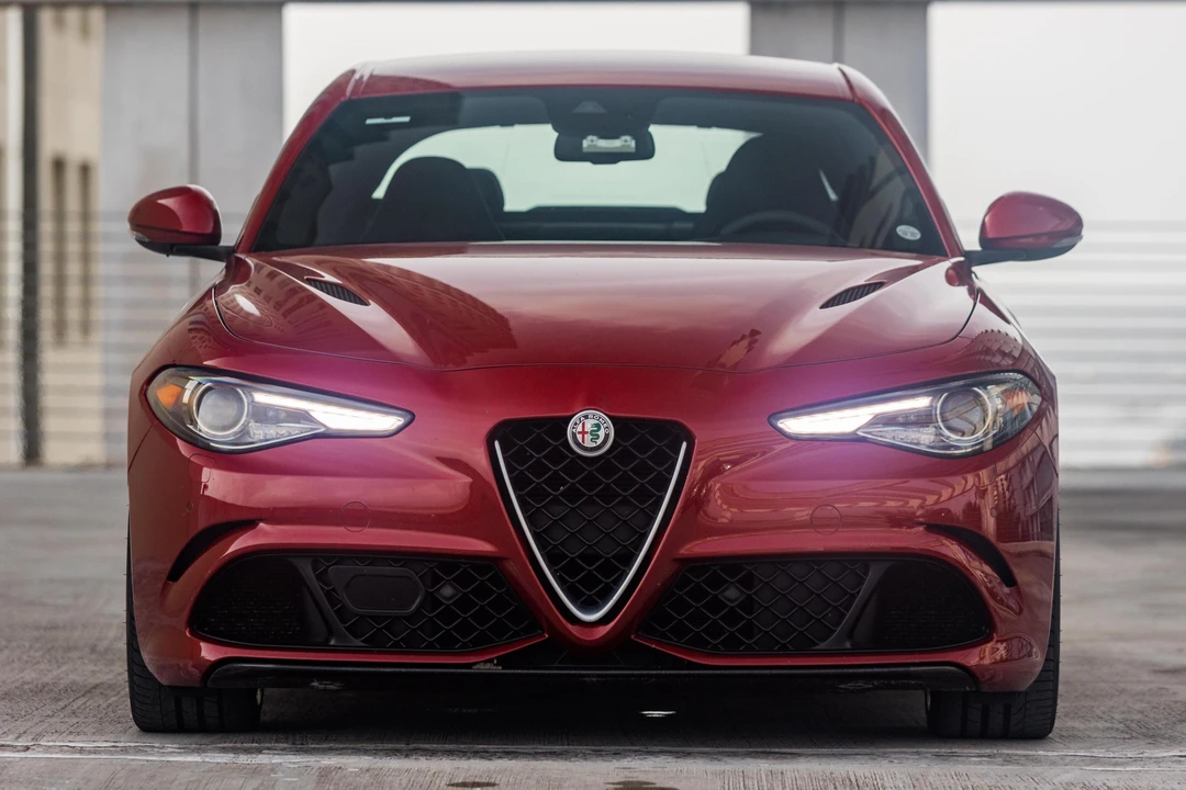 2017 Alfa Romeo Giulia Quadrifoglio - Image 2 of 31