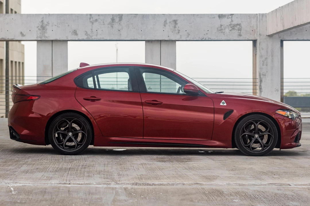 2017 Alfa Romeo Giulia Quadrifoglio - Image 3 of 31