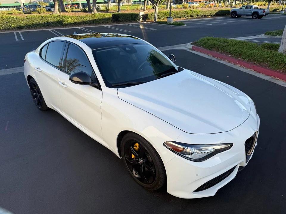 2017 Alfa Romeo Giulia - Image 10 of 21