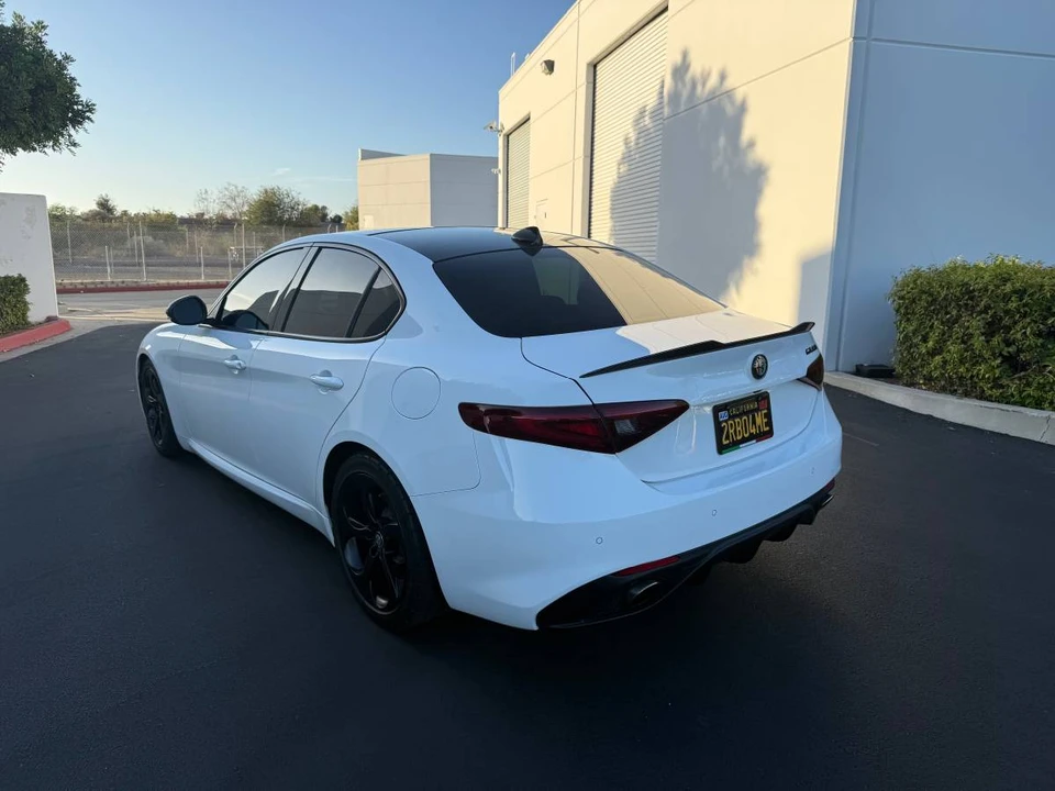 2017 Alfa Romeo Giulia - Image 3 of 21