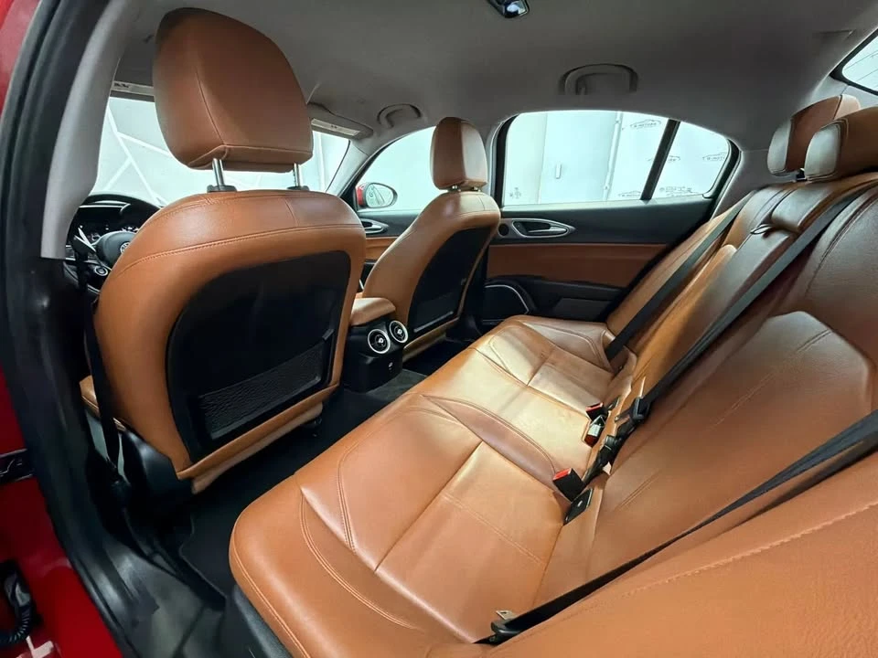 2017 Alfa Romeo Giulia - Image 19 of 19