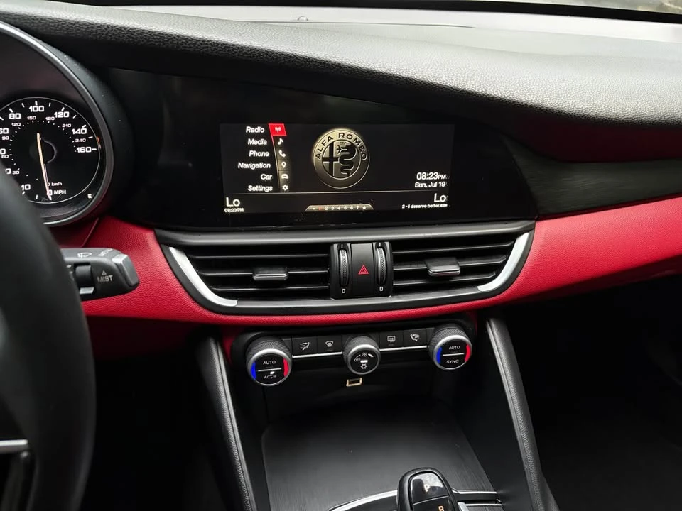 2017 Alfa Romeo Giulia - Image 9 of 20