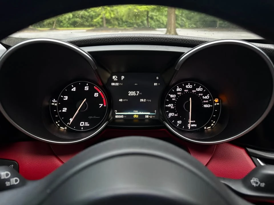 2017 Alfa Romeo Giulia - Image 13 of 20
