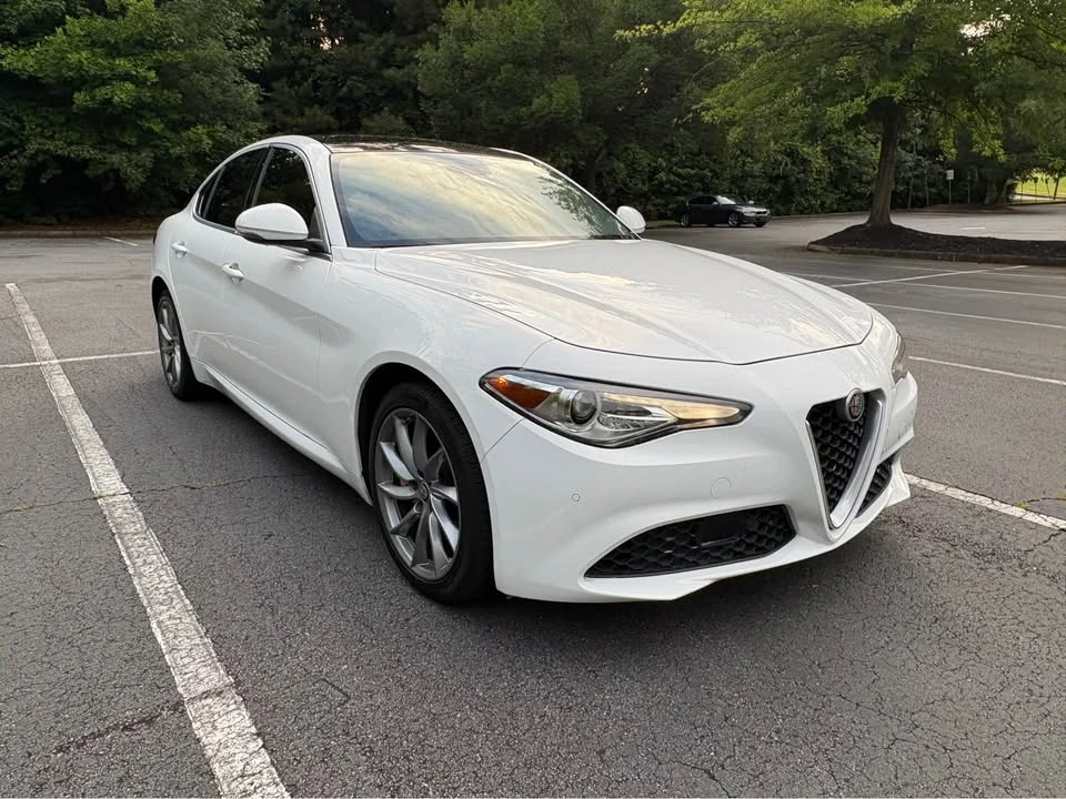 2017 Alfa Romeo Giulia - Image 4 of 20