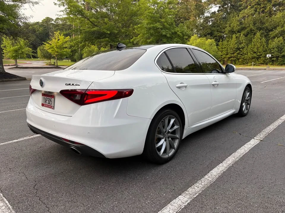 2017 Alfa Romeo Giulia - Image 5 of 20