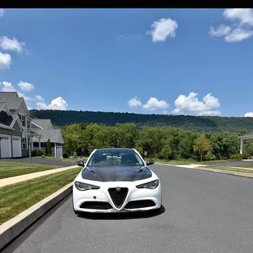 2017 Alfa Romeo Giulia Sedan