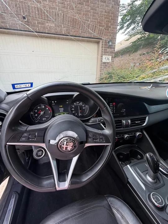 2017 Alfa Romeo Giulia - Image 2 of 5