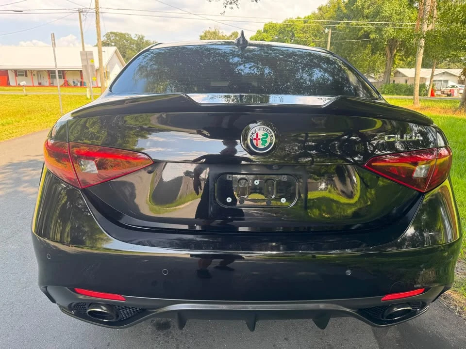 2017 Alfa Romeo Giulia - Image 12 of 13