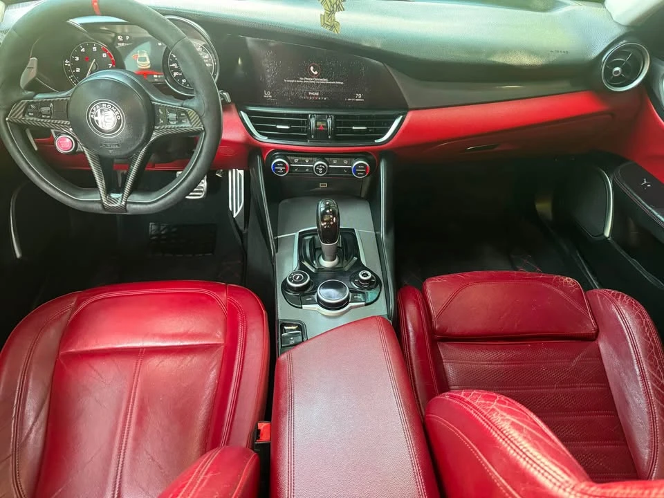 2017 Alfa Romeo Giulia - Image 7 of 13