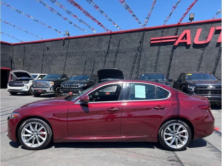 2017 Alfa Romeo Giulia - Image 4 of 20