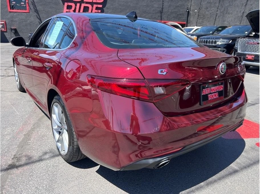 2017 Alfa Romeo Giulia - Image 5 of 20