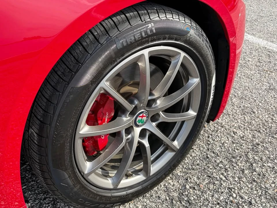 2017 Alfa Romeo Giulia - Image 13 of 20