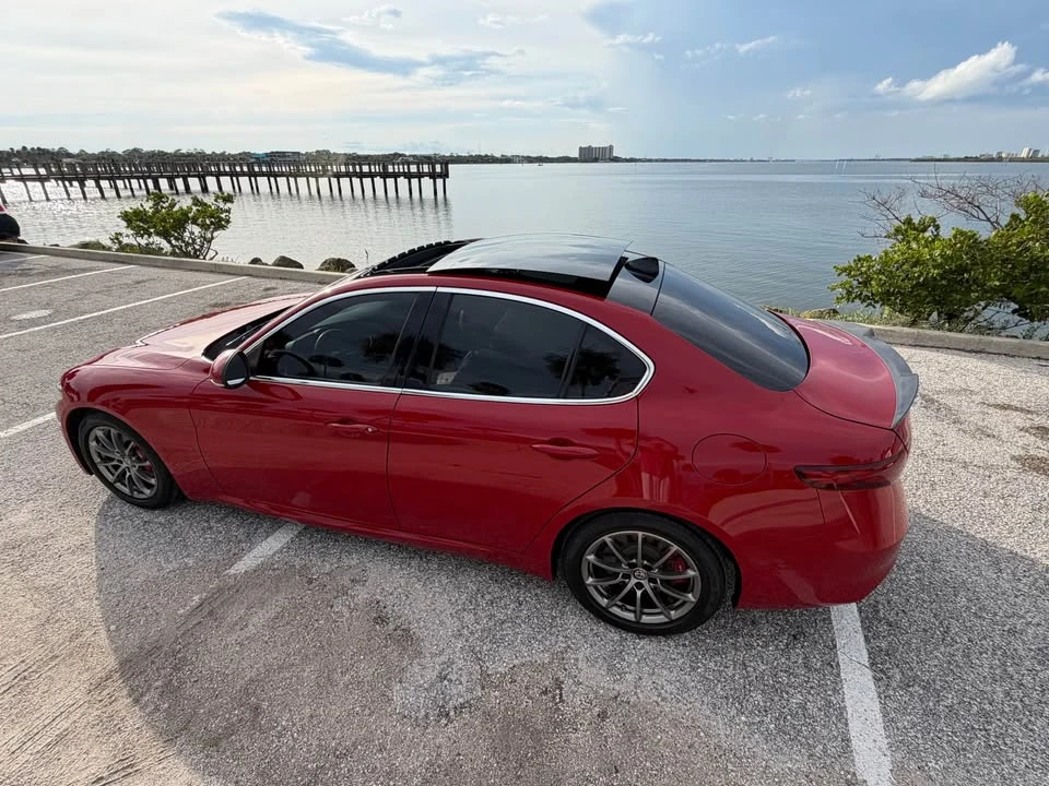2017 Alfa Romeo Giulia - Image 20 of 20