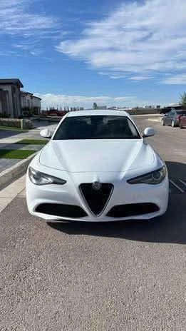 2017 Alfa Romeo Giulia - Image 6 of 7