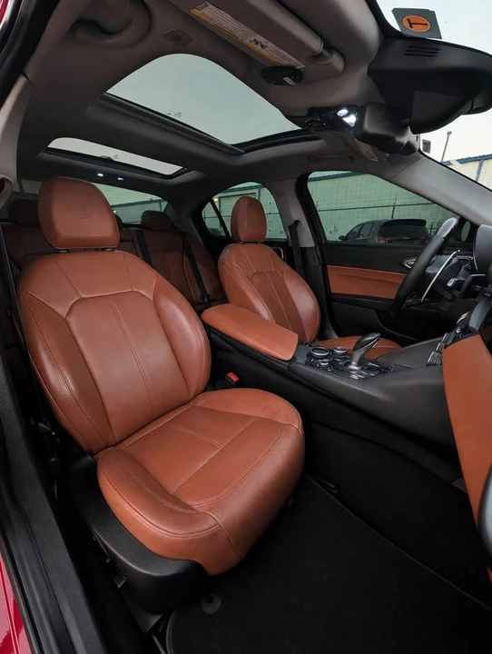 2017 Alfa Romeo Giulia - Image 7 of 16