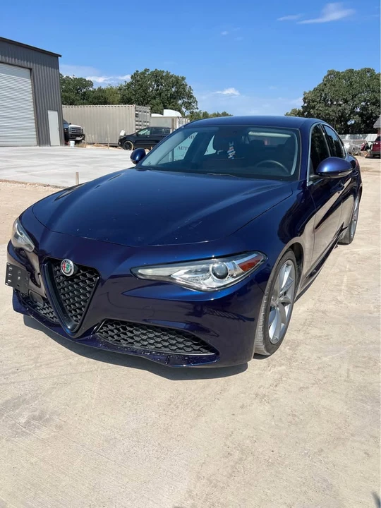 2017 Alfa Romeo Giulia - Image 8 of 17