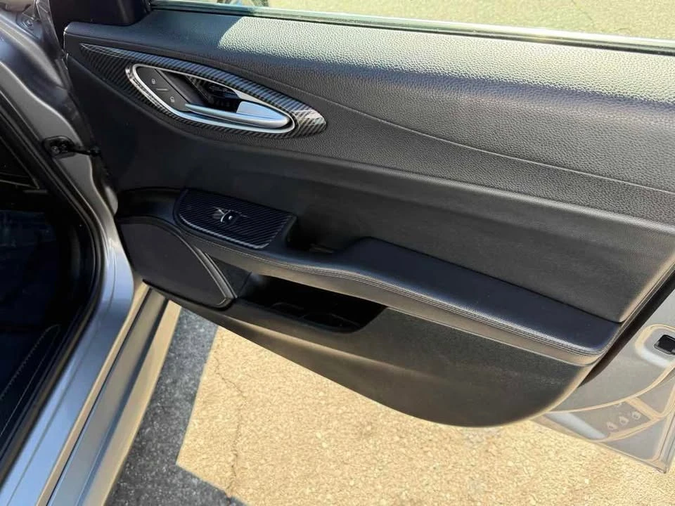 2017 Alfa Romeo Giulia - Image 11 of 20