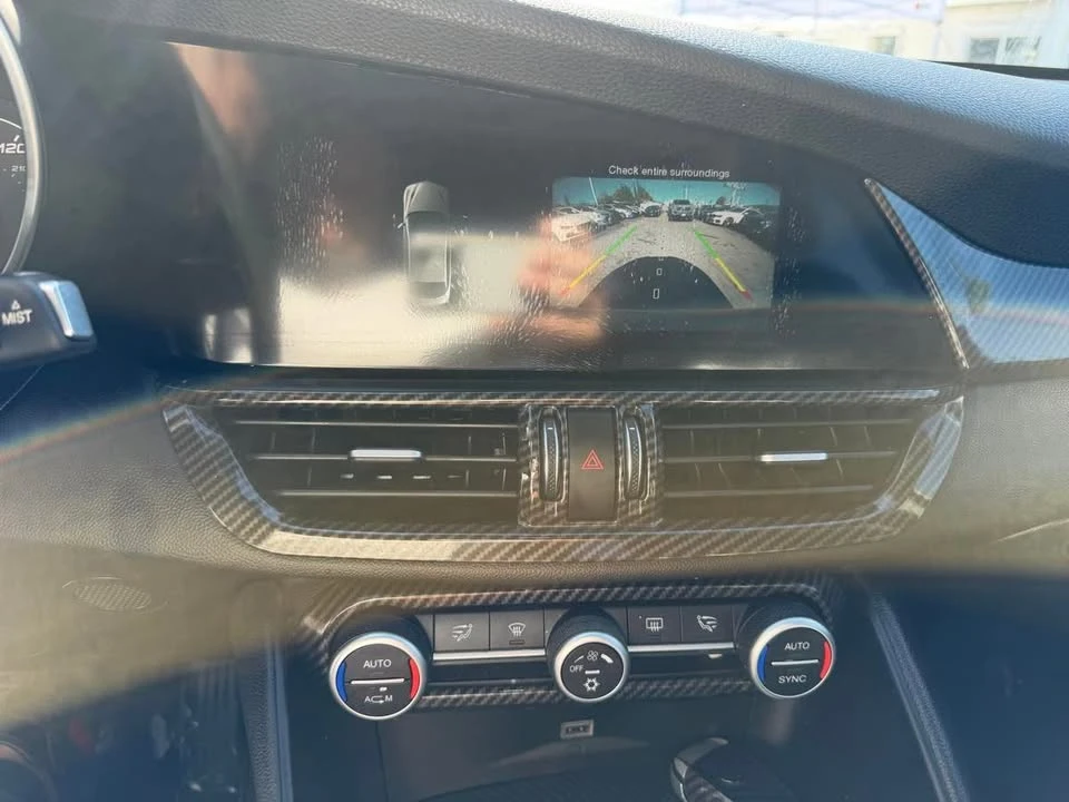 2017 Alfa Romeo Giulia - Image 20 of 20
