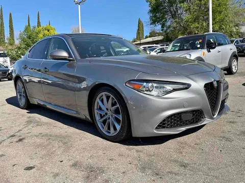 2017 Alfa Romeo Giulia Giulia
