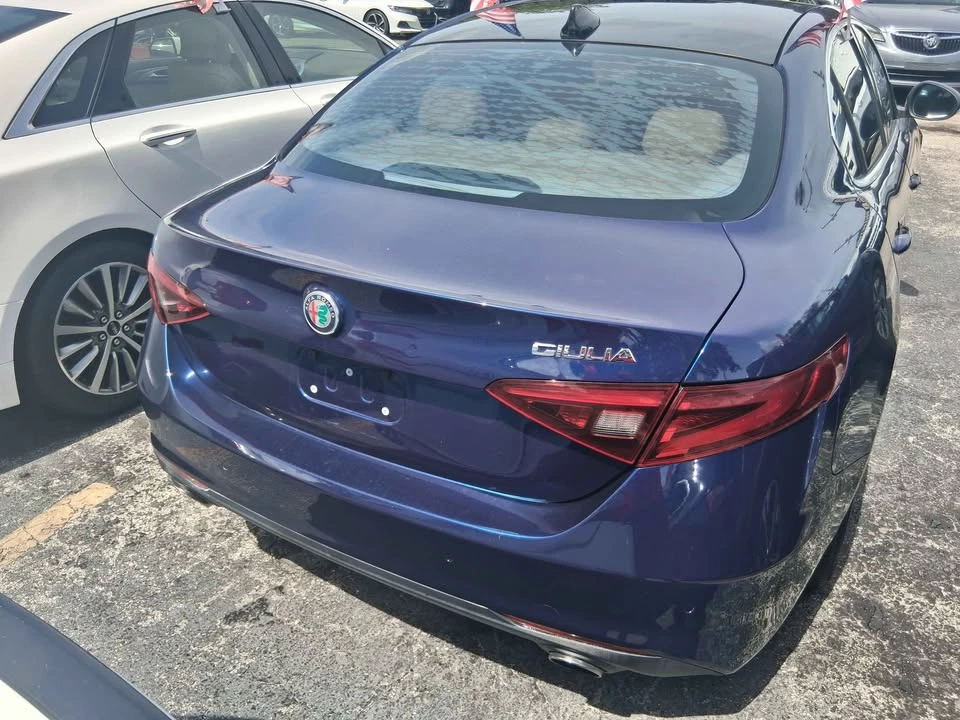 2017 Alfa Romeo Giulia - Image 4 of 6