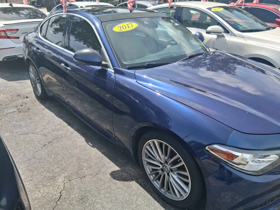 2017 Alfa Romeo Giulia - Image 3 of 6