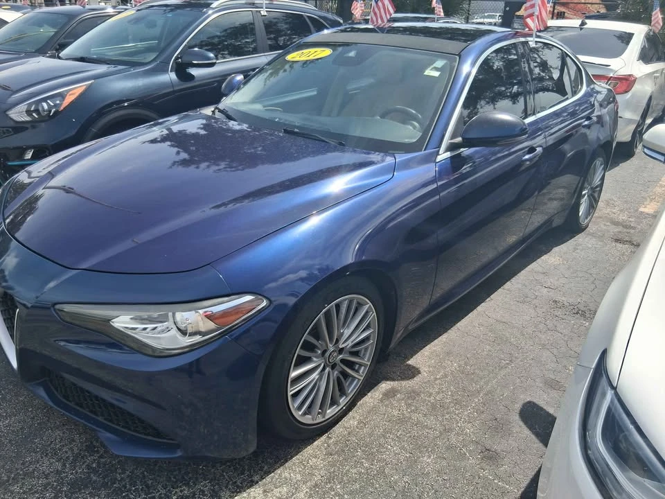 2017 Alfa Romeo Giulia - Image 2 of 6