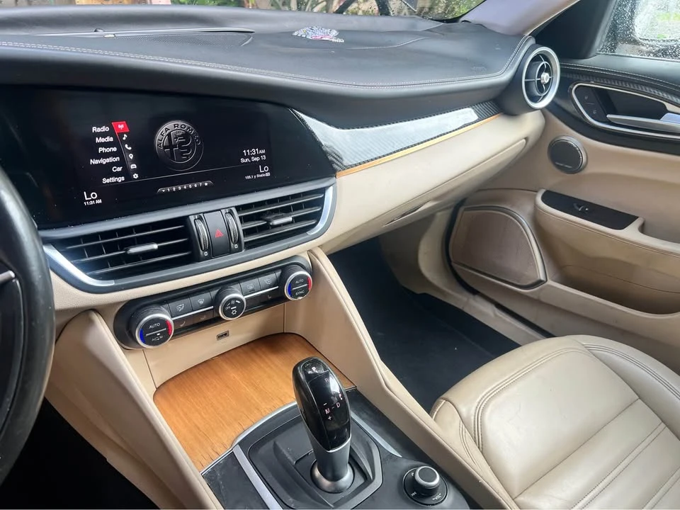 2017 Alfa Romeo Giulia - Image 10 of 10