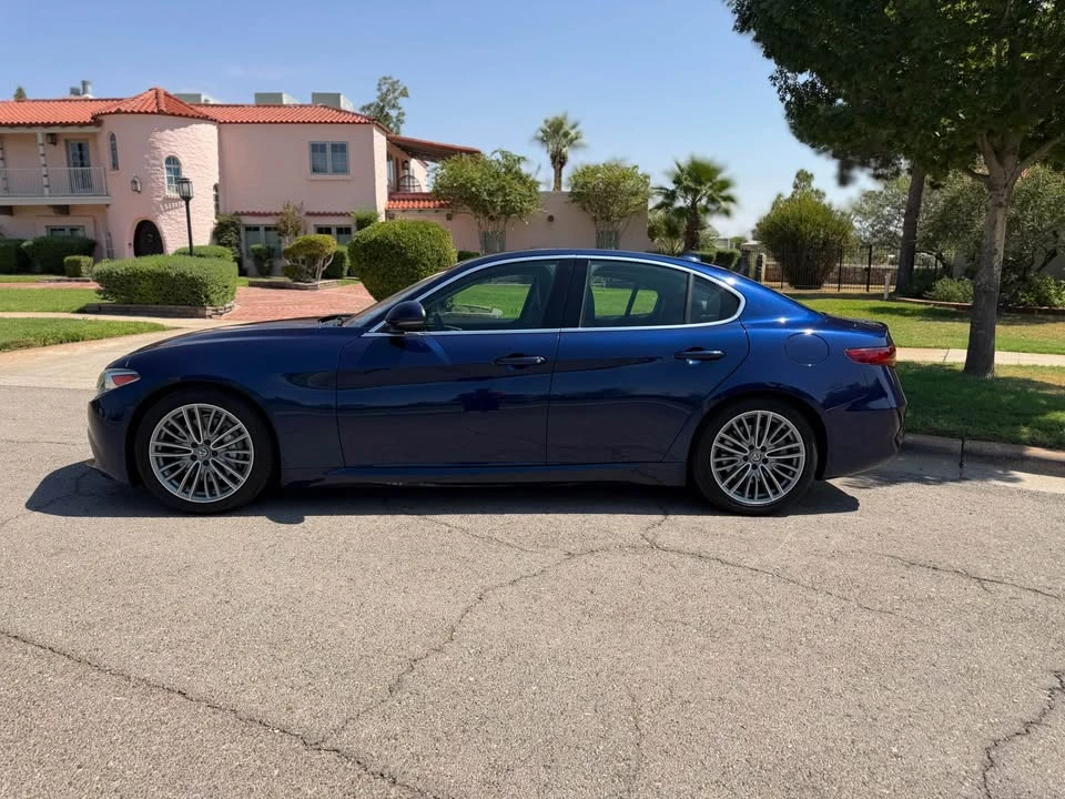 2017 Alfa Romeo Giulia - Image 20 of 20