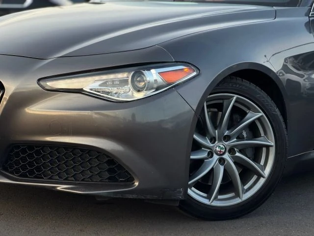 2017 Alfa Romeo Giulia - Image 2 of 21