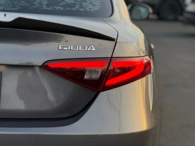 2017 Alfa Romeo Giulia - Image 9 of 21